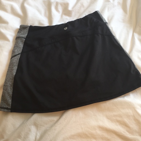 PRICE INCLUDES ALL PIECES -TENNIS SKIRTS - Picture 3 of 6